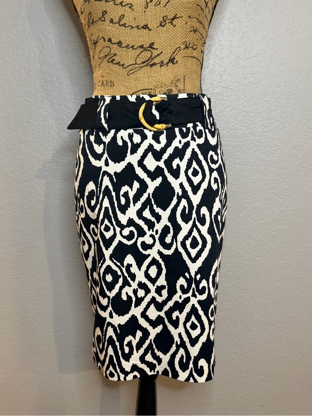 WHBM Black and White Patterned Pencil Skirt with Bamboo Belt